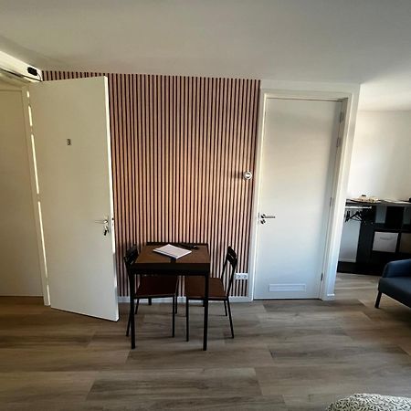 Apartement Hotel Stays By Adm Λάιντεν Εξωτερικό φωτογραφία