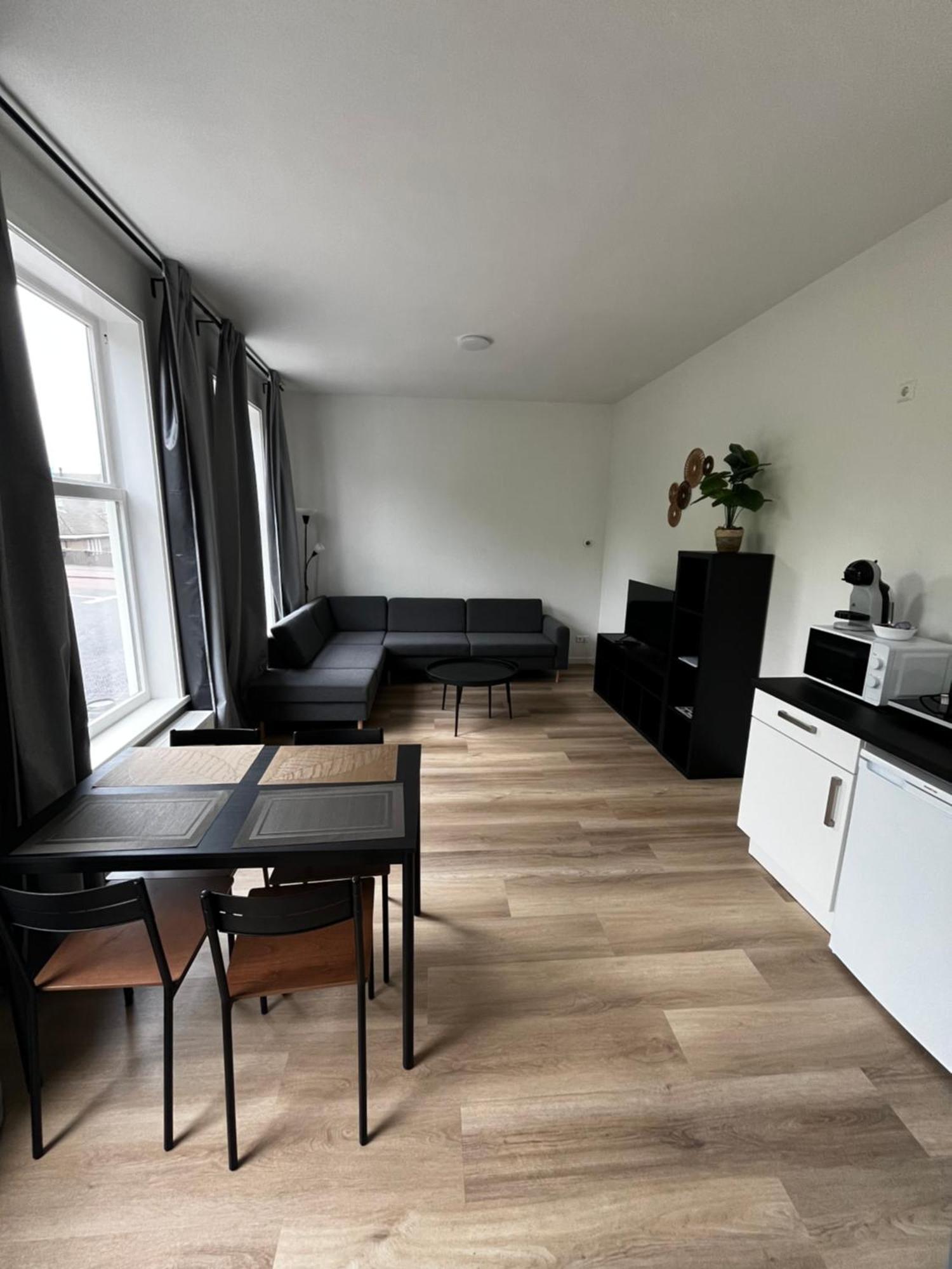 Apartement Hotel Stays By Adm Λάιντεν Εξωτερικό φωτογραφία