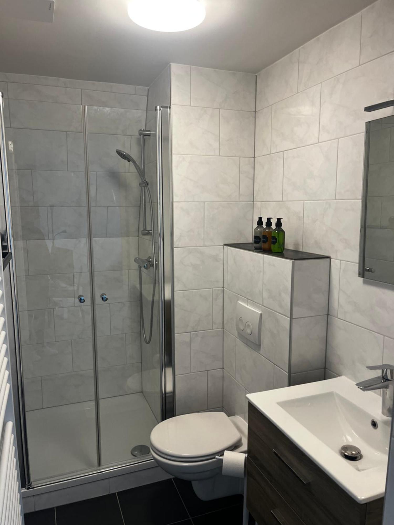 Apartement Hotel Stays By Adm Λάιντεν Εξωτερικό φωτογραφία