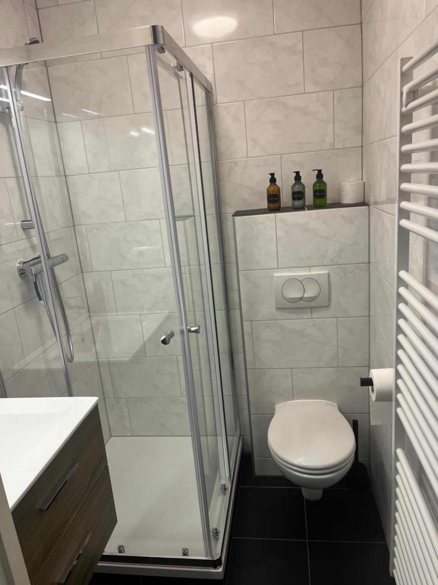 Apartement Hotel Stays By Adm Λάιντεν Εξωτερικό φωτογραφία